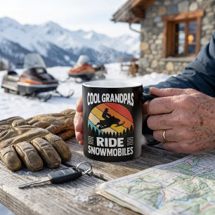 Caneca Mágica Avôs Legais Andam de Moto de Neve Avô
