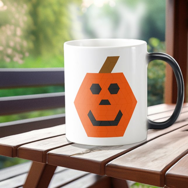 Caneca Mágica Azulejo Trapezoide Duplamente Lado Feliz Jack-o-La (on porch table)