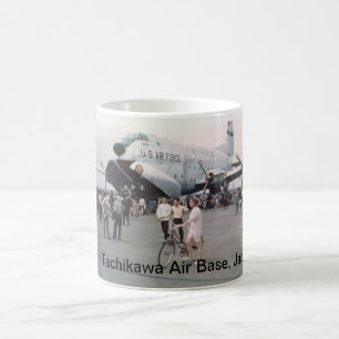 Caneca Mágica Base Aérea de Tachikawa, Japão