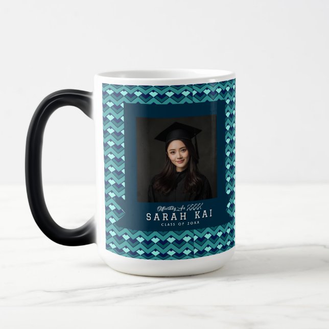 Caneca Mágica Bela Estampa Ziguezague Classe Graduada (Esquerda)