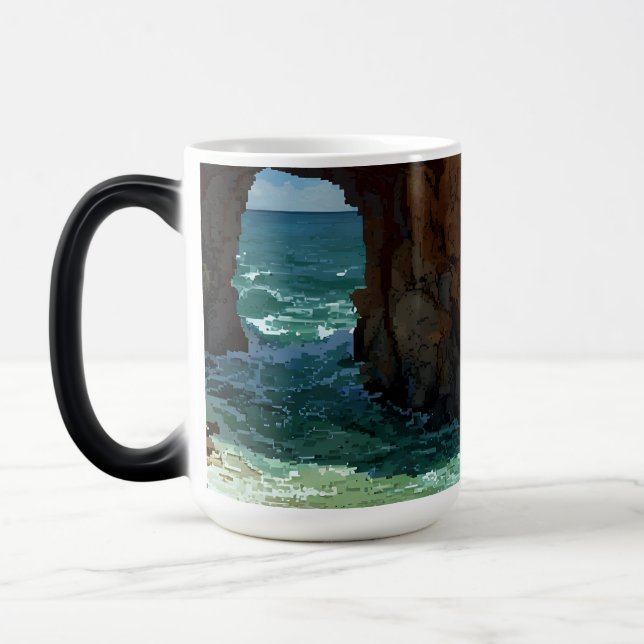 Caneca Mágica Caverna de pixel art na praia  (Esquerda)