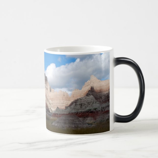 Caneca Mágica céu nebuloso profundamente azul nacional da cena (Direita)
