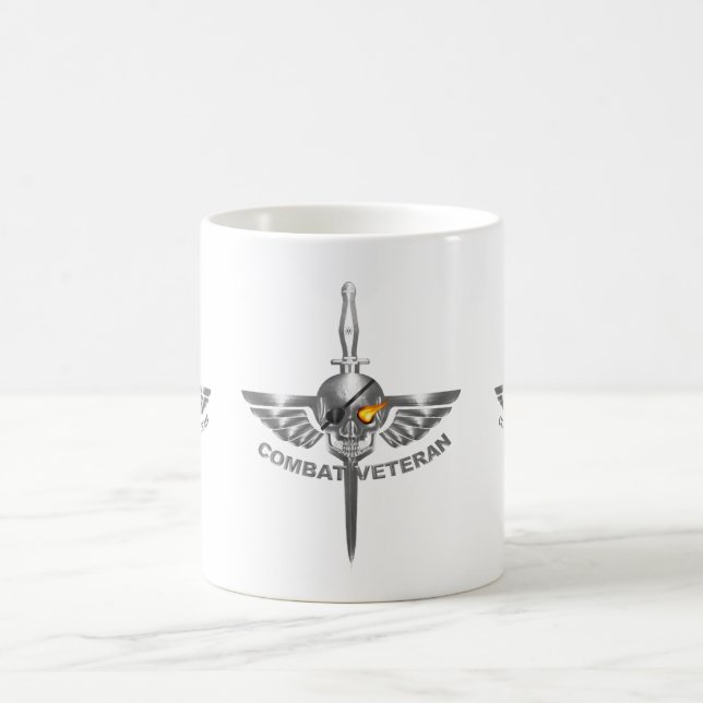 Caneca Mágica Combate o Crânio Assalariado Veterano com Dagger (Centro)