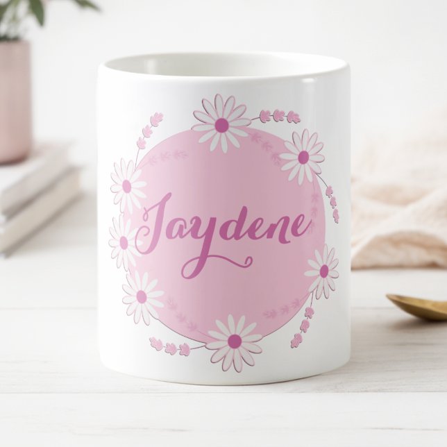 Caneca Mágica Coroa de Margaridas Rosa Pastel (Cute pink wreath made of daisies in shades of blue with a touch of dark pink. Put your name on it.)