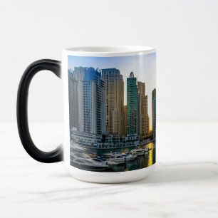 Caneca Mágica Edifícios do Dubai em Alta-Escala