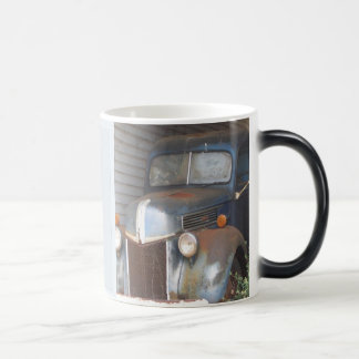 Caneca Mágica Este caminhão velho