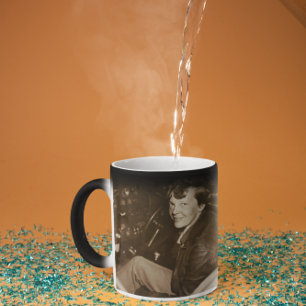 Caneca Mágica Foto franca da cabine do avião de Amelia Earhart 1
