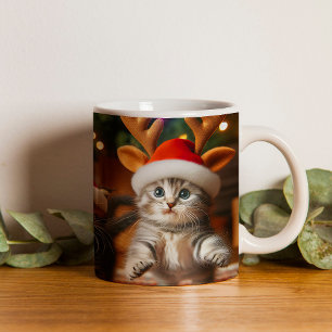Caneca Mágica Gatinhos bonitos com Papai Noel e chapéus de rena 