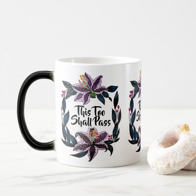 Caneca Mágica "Isto Também Deve Passar" Aquarela Lily Wreath (Com Donut)