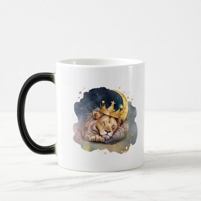 Caneca Mágica Leão rei fofo dormindo na lua (Esquerda)