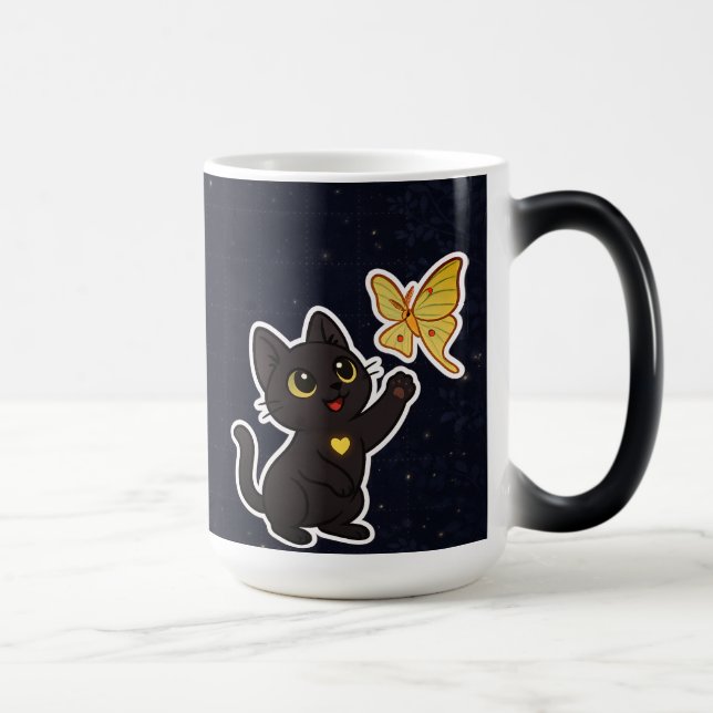 Caneca Mágica #NovaCatAdventures  and Lunar Moth Frolics Mug (Direita)