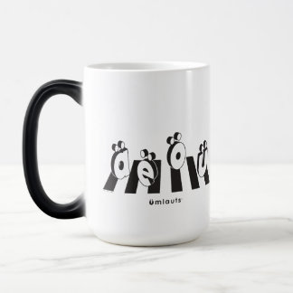 Caneca Mágica “Os Umlauts™ Atravessando”