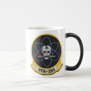 Caneca Mágica Os "vigilantes de VFA-151 voam o zangão de F/A-18