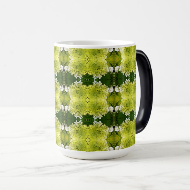 Caneca Mágica Padrão de flores de hortênsia abstratas em verde c (Frente Esquerda)