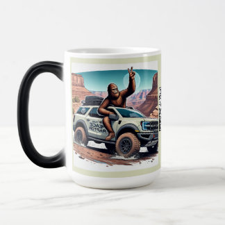 Caneca Mágica Pé grande atinge o Grand Canyon em um Bronco 24