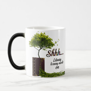 Caneca Mágica Presente para Amante de Livros de Arte Cinematográ