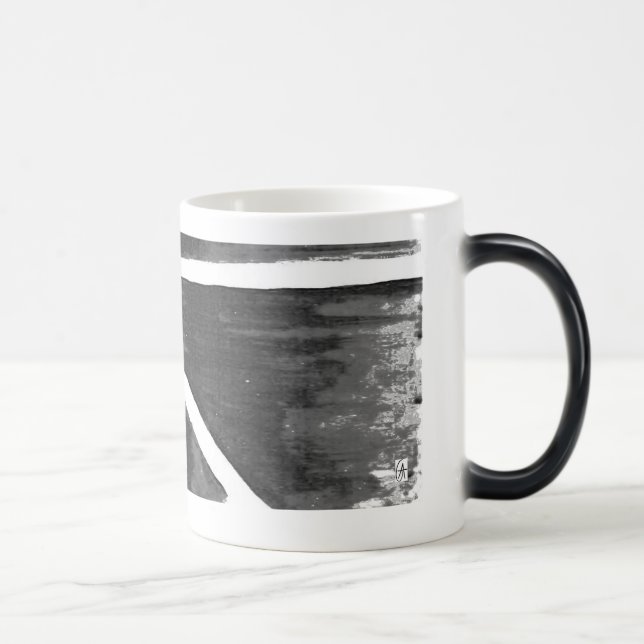 Caneca Mágica Preto e branco (Direita)