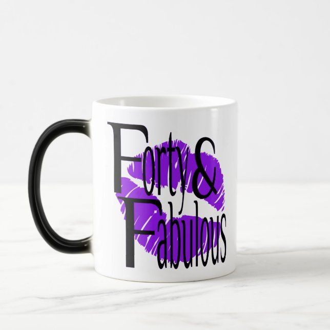 Caneca Mágica Quarenta e fabuloso com Lábios roxos quentes (Esquerda)