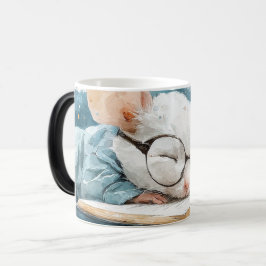Caneca Mágica rato fofo em aquarela dormindo fazendo lição de ca