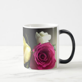 Caneca Mágica rosas