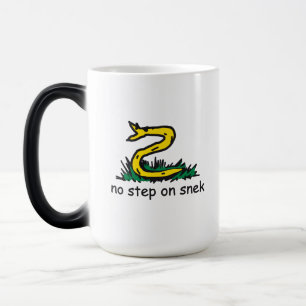 Caneca Mágica Sem degraus em memes de névoa Gadsden parody SnekR