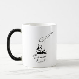 Caneca Mágica woman swimming in coffee cup