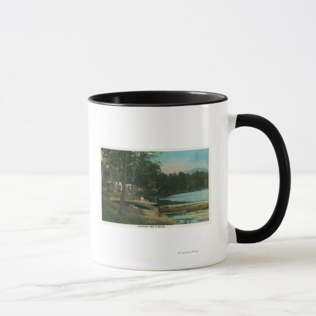 Caneca MaineView de uma Mulher em uma Canoa pela margem (Direita)