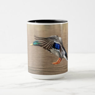 Caneca Mallard Duck em voo