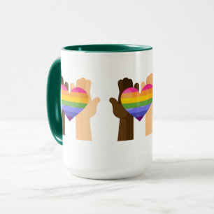 Caneca Mãos Segurando o Coração Arco-Íris