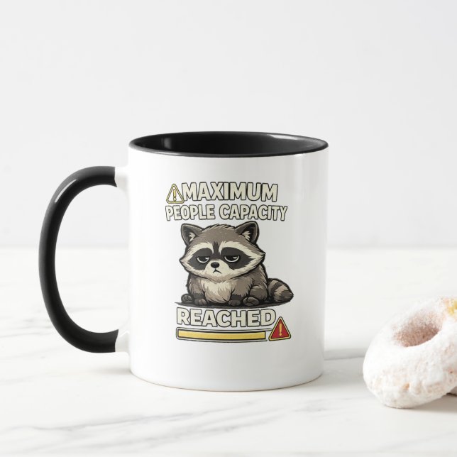 Caneca Maximum People Capacity Reached Funny Raccoon  (Com Donut)