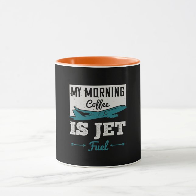 Caneca Meu café da manhã é Jet Fuel. (Centro)
