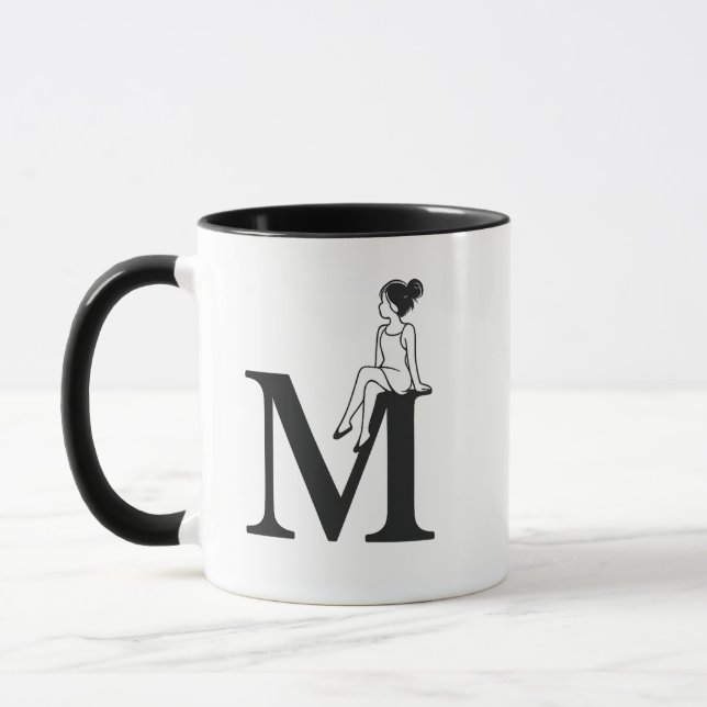 Caneca Minimal Letter M Mug with Elegant Girl Illustratio (Esquerda)