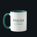 Caneca Moderno Minimalista | Bridesmaid Wedding Green<br><div class="desc">Crie as suas canecas da damas de honra. Um design simples e moderno em verde escuro e branco com caligrafia manuscrita e tipografia informal divertida para um aspecto minimalista,  ousado e legal. Qualquer fonte,  qualquer cor,  sem mínimo.</div>