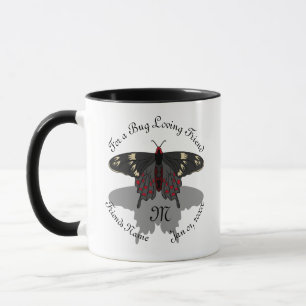 Caneca Monograma da Sombra da Borboleta Rosa da Crimson