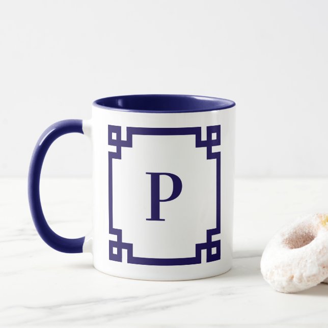 Caneca Monograma de Borda Chave Grego Azul Escuro (Com Donut)