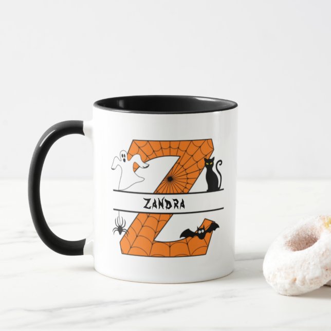 Caneca Monograma de Halloween Z Adicione seu Nome (Com Donut)