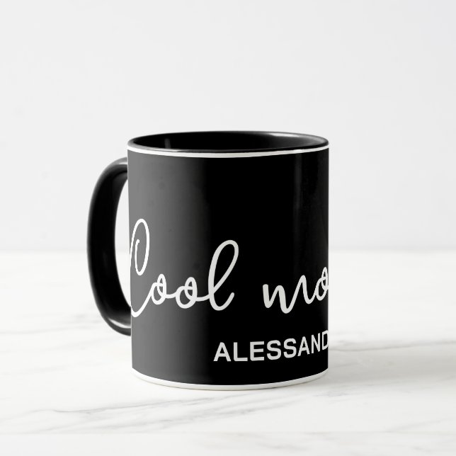 Caneca Monograma de mamãe legal, típico (Frente Esquerda)