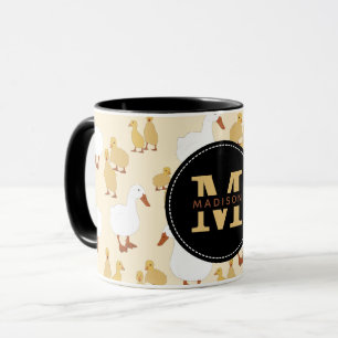 Caneca Monograma de Padrão de Pato Mãe Bonito e Pato Bebê