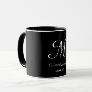 Caneca Monograma Inicial de Nome Elegante Preto e Branco 
