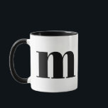 Caneca Monograma Moderno - Letra inicial m Preto e Branco<br><div class="desc">Monograma moderno e bonito em preto e branco. Se a sua letra preferida não funcionar nesta caneca,  por favor veja a coleção de caneca de monograma para a letra que você gostaria ou entre em contato comigo.</div>