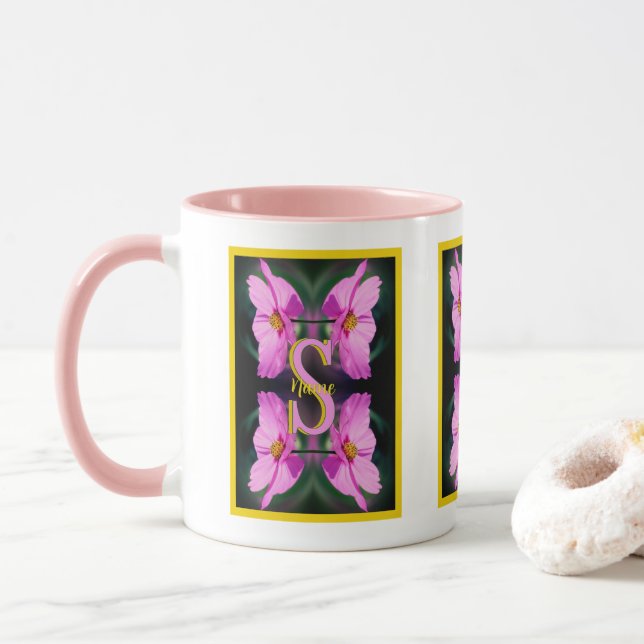 Caneca Monograma Personalizado Inicial Nome Rosa Cosmos (Com Donut)