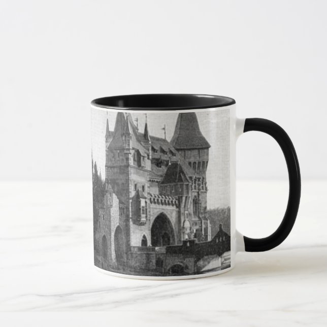 Caneca Moreira do Castelo Medieval (Direita)