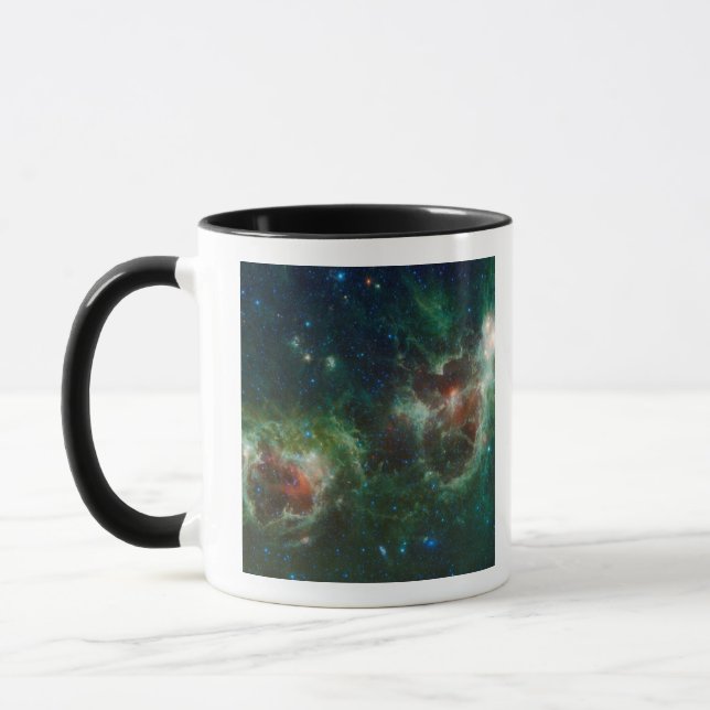 Caneca Mosaico infravermelho das nebulosas do Coração e d (Esquerda)