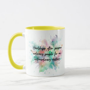 Caneca motivacional com uma citação de C.S. Lewis
