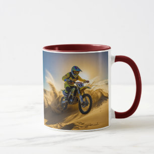 Caneca Motociclista de Motocross Pilotando nas Dunas