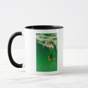 Caneca Mulher em verde segurando uma cena de Pipe