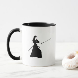 Caneca Mulher Samurai Warrior com Espada