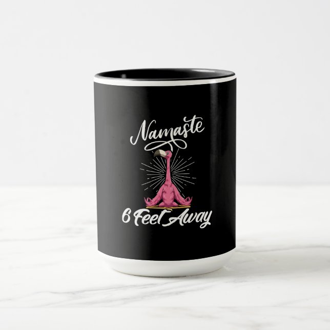 Caneca Namaste 6 pés longe Flamingo Yoga Professores Soci (Centro)