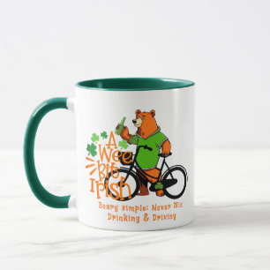 Caneca Não beba e dirija Ruas. O Urso Irlandês do Dia de
