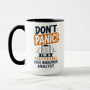 Caneca Não Entre em Pânico sou um Analista de Gerenciamen